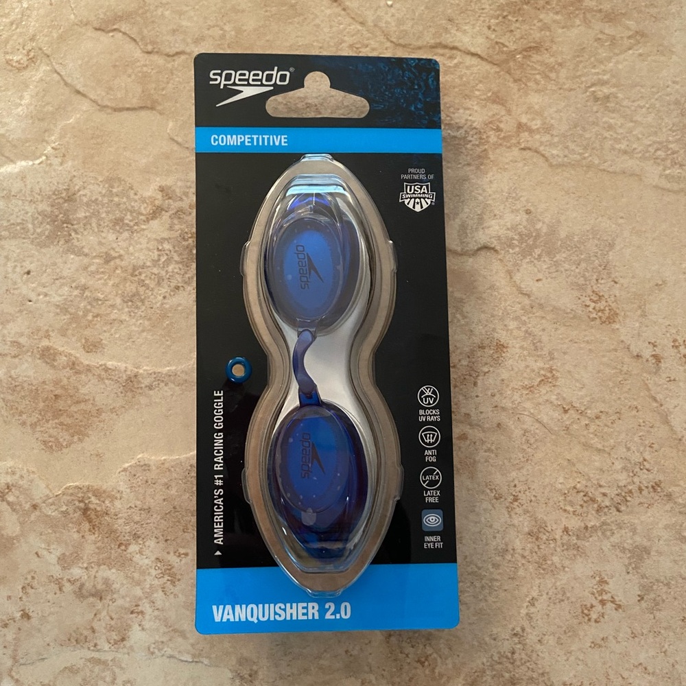 NWT SPEEDO Vanquisher 2.0 Competitive Swim Googles